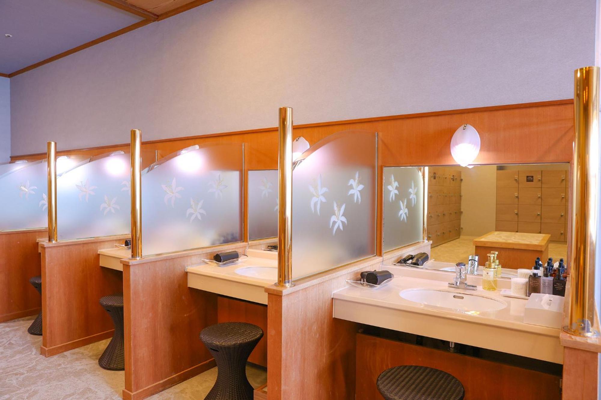 Ryokan Ooedo Onsen Monogatari Premium Iseshima Shima (Mie)
